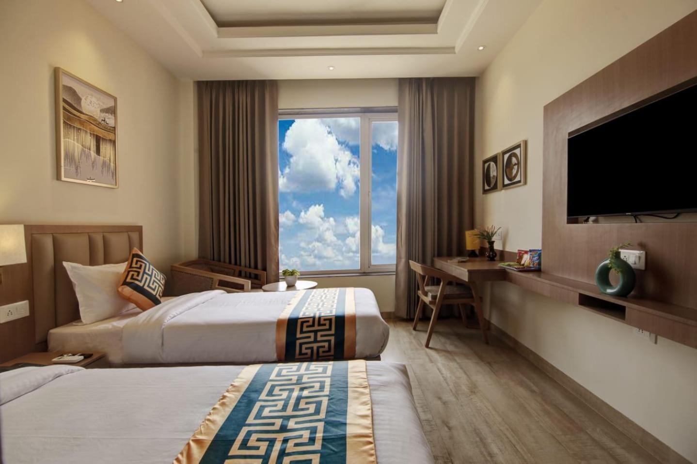 Hotel Grand King 4*